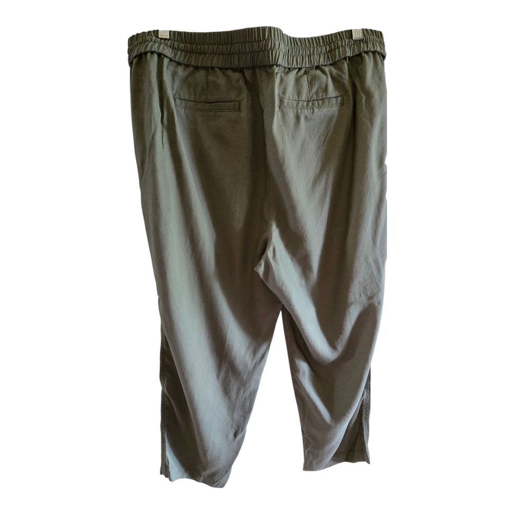 Talbots Green Capris Relaxed Fit Elastic Waist - Picture 4 of 6